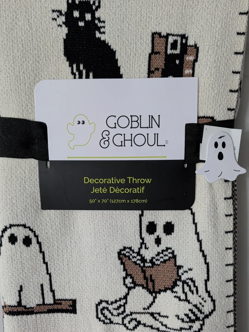 Goblin & Ghoul Halloween Ghosts Reading Books With Black Cats Throw Blanket NWT